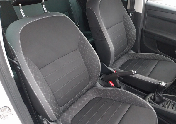 Skoda Fabia cena 36900 przebieg: 150000, rok produkcji 2019 z Annopol małe 781
